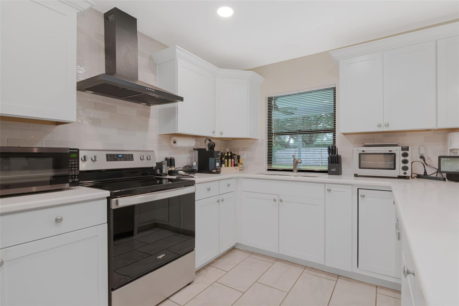 2158 Beverly Ln Property Photo 11
