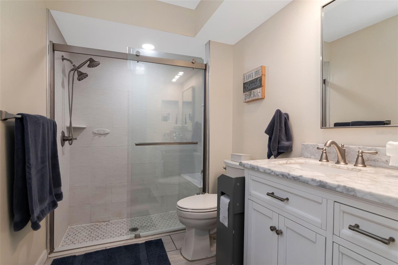 2158 Beverly Ln Property Photo 18
