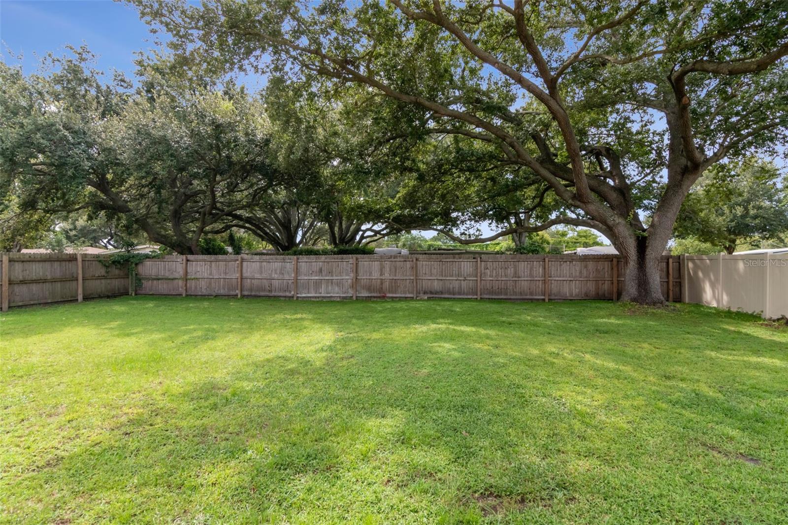 2158 Beverly Ln Property Photo 29