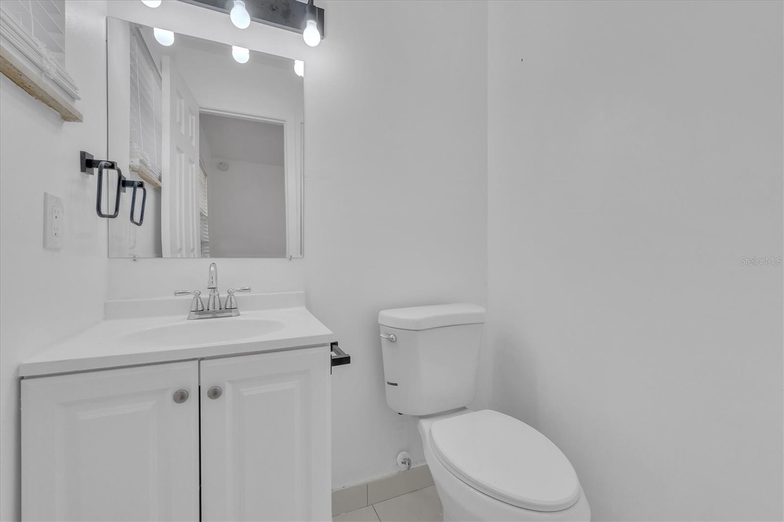 2840 Central Dr Property Photo 15