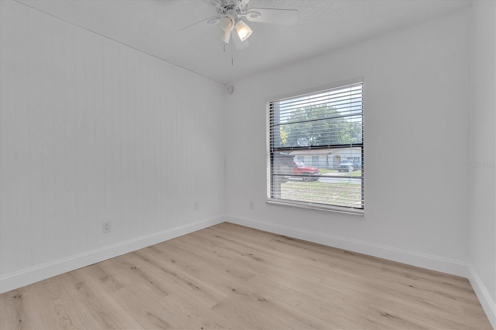 2840 Central Dr Property Photo 16