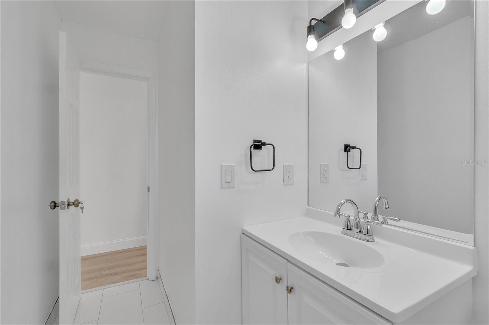 2840 Central Dr Property Photo 20