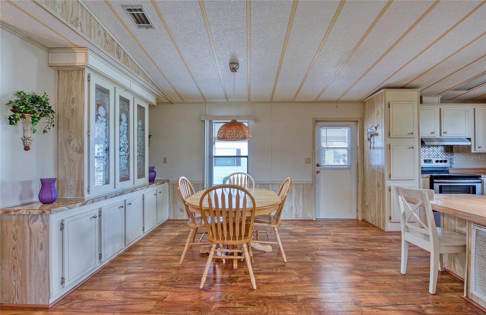 389 Tranquil Ct Property Photo 10