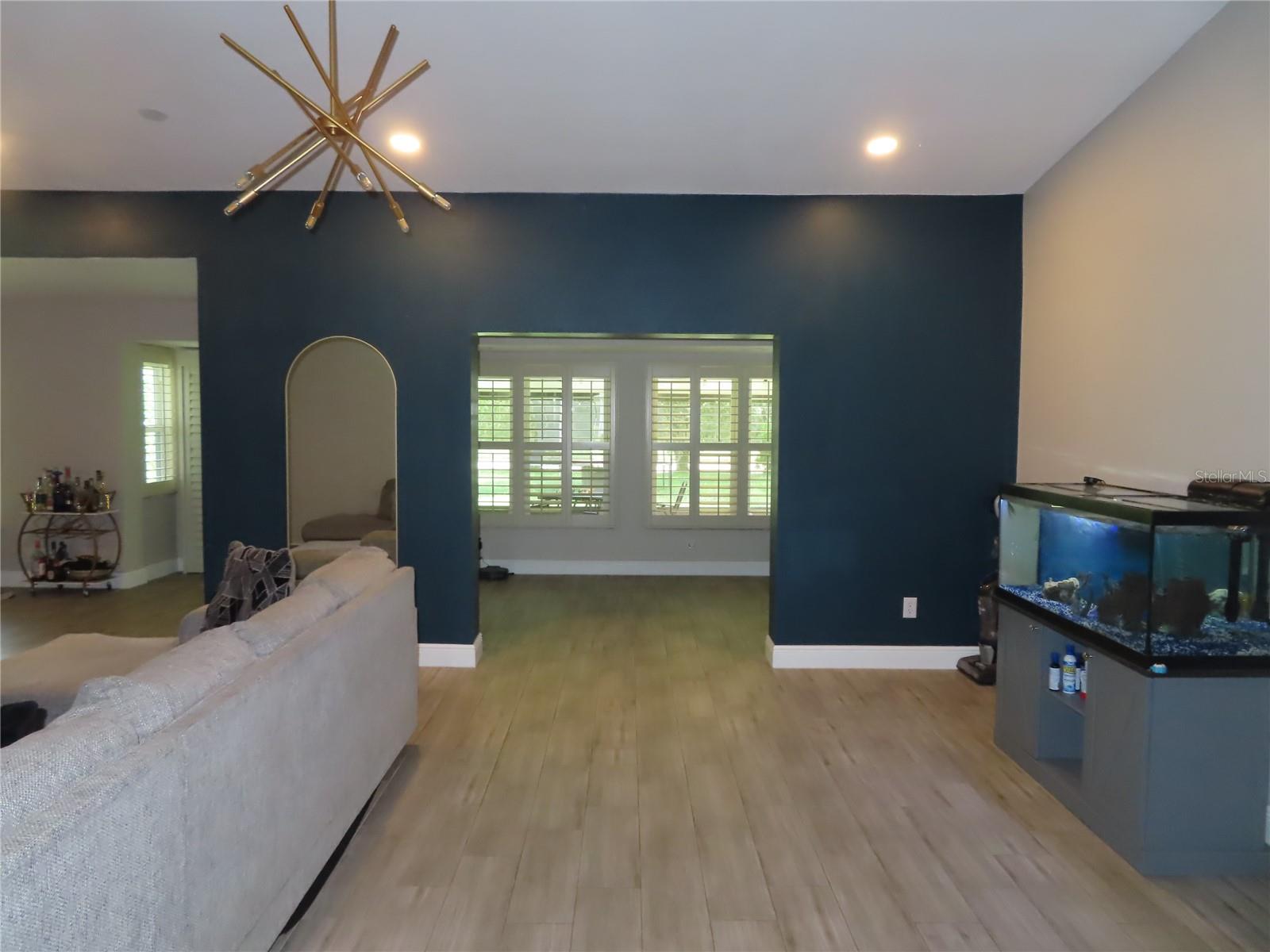 28524 Twinbrook Ln Property Photo 3