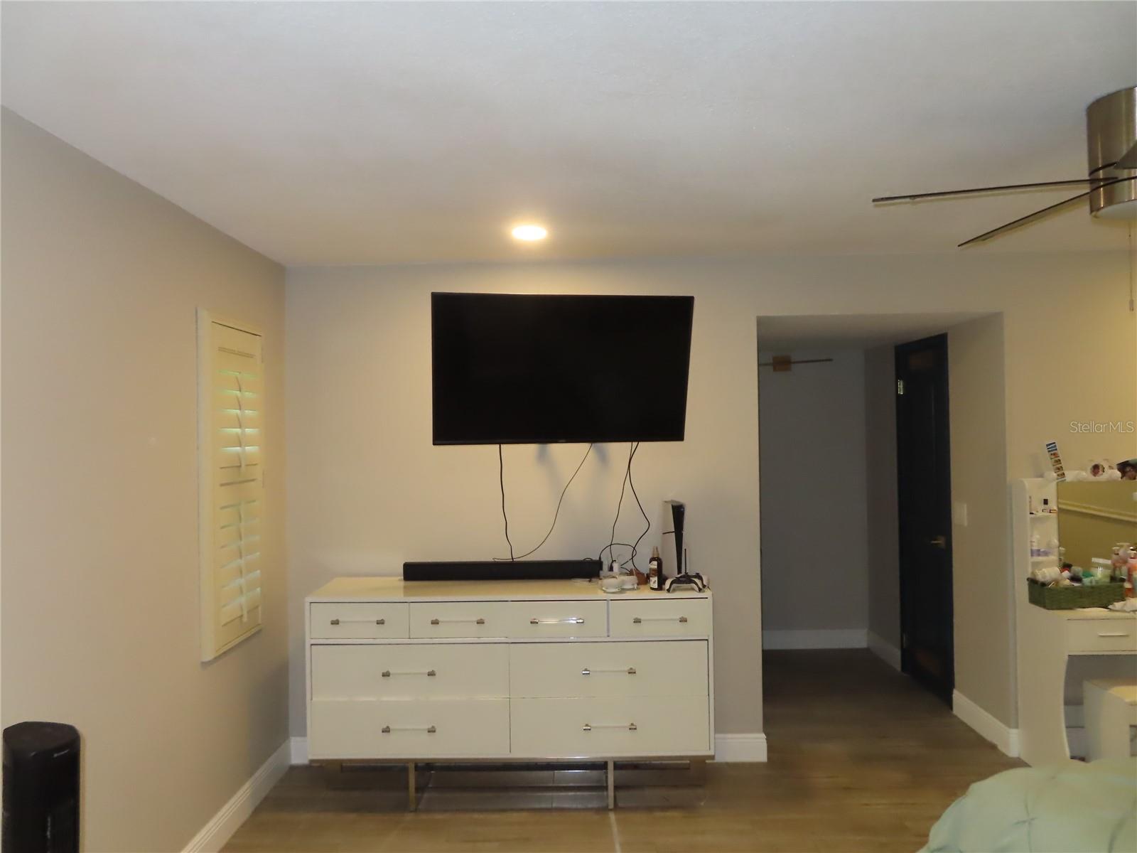 28524 Twinbrook Ln Property Photo 11