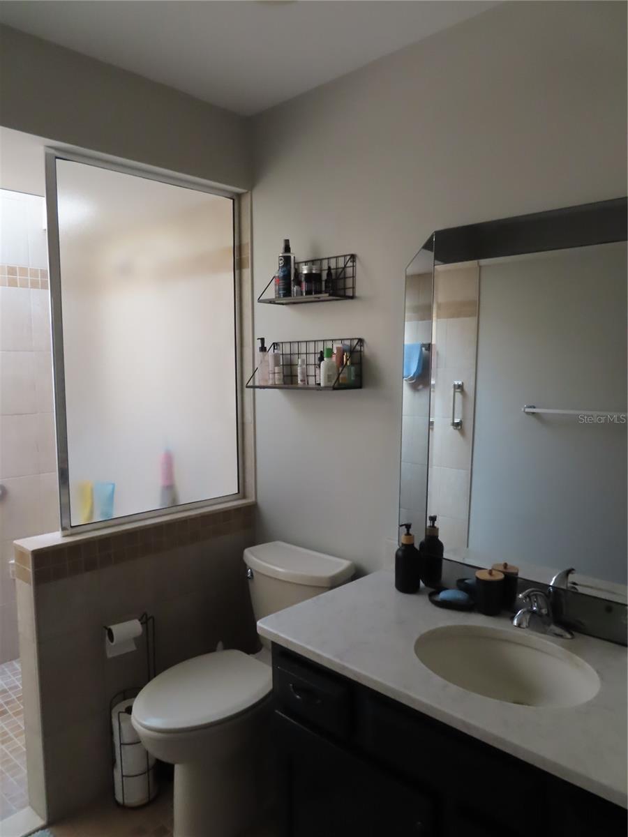 28524 Twinbrook Ln Property Photo 14