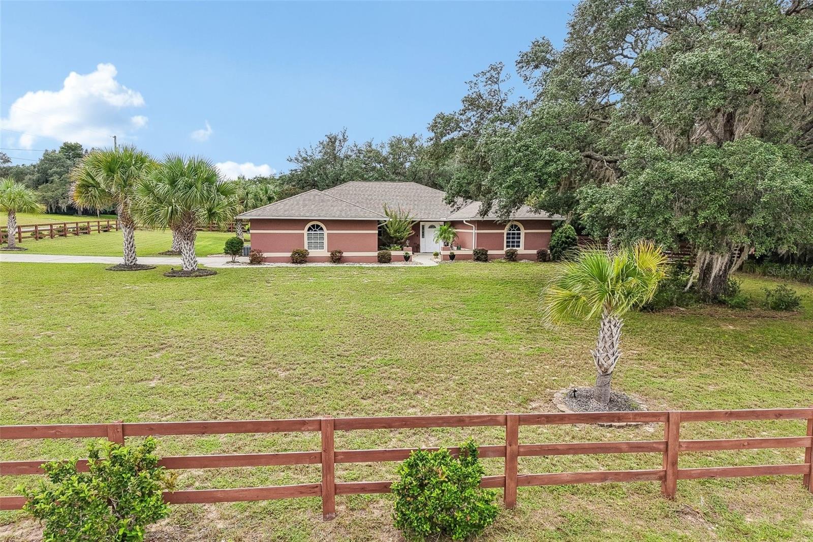 2373 W Apricot Dr Property Photo 3
