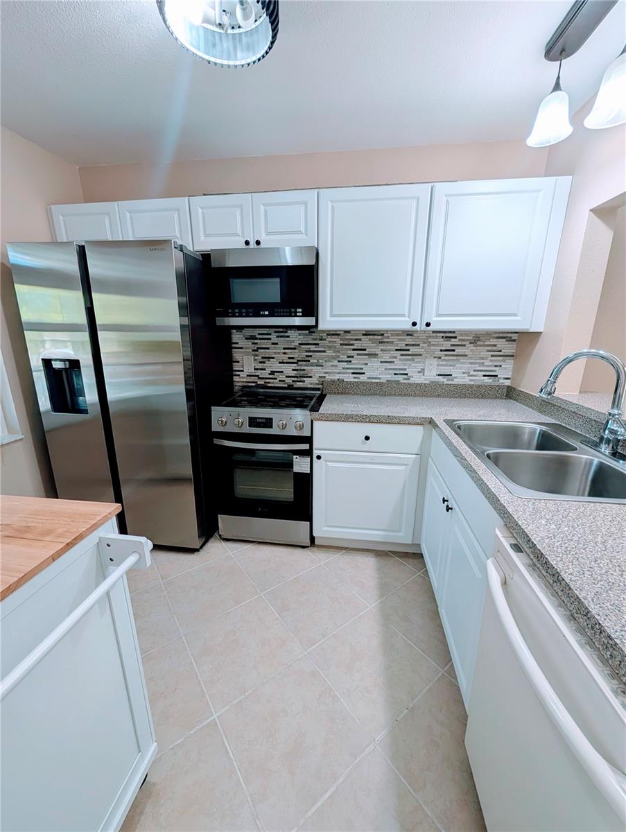 1435 Millstream Ln #204 Property Photo 7