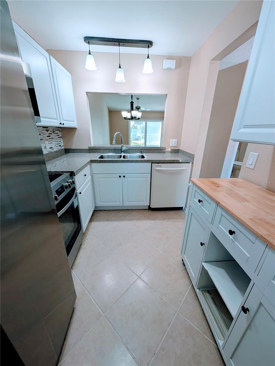 1435 Millstream Ln #204 Property Photo 12