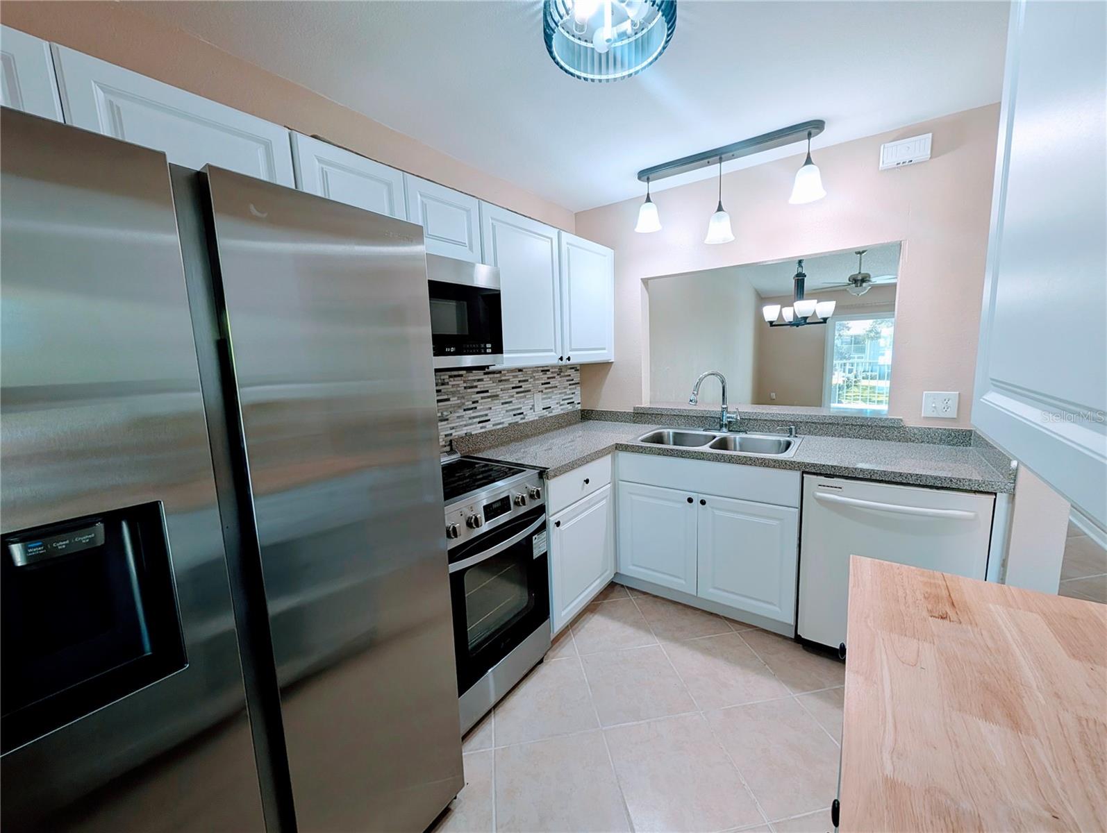 1435 Millstream Ln #204 Property Photo 13