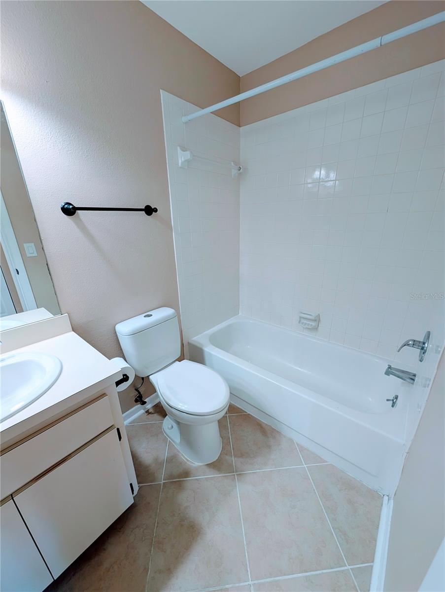 1435 Millstream Ln #204 Property Photo 24