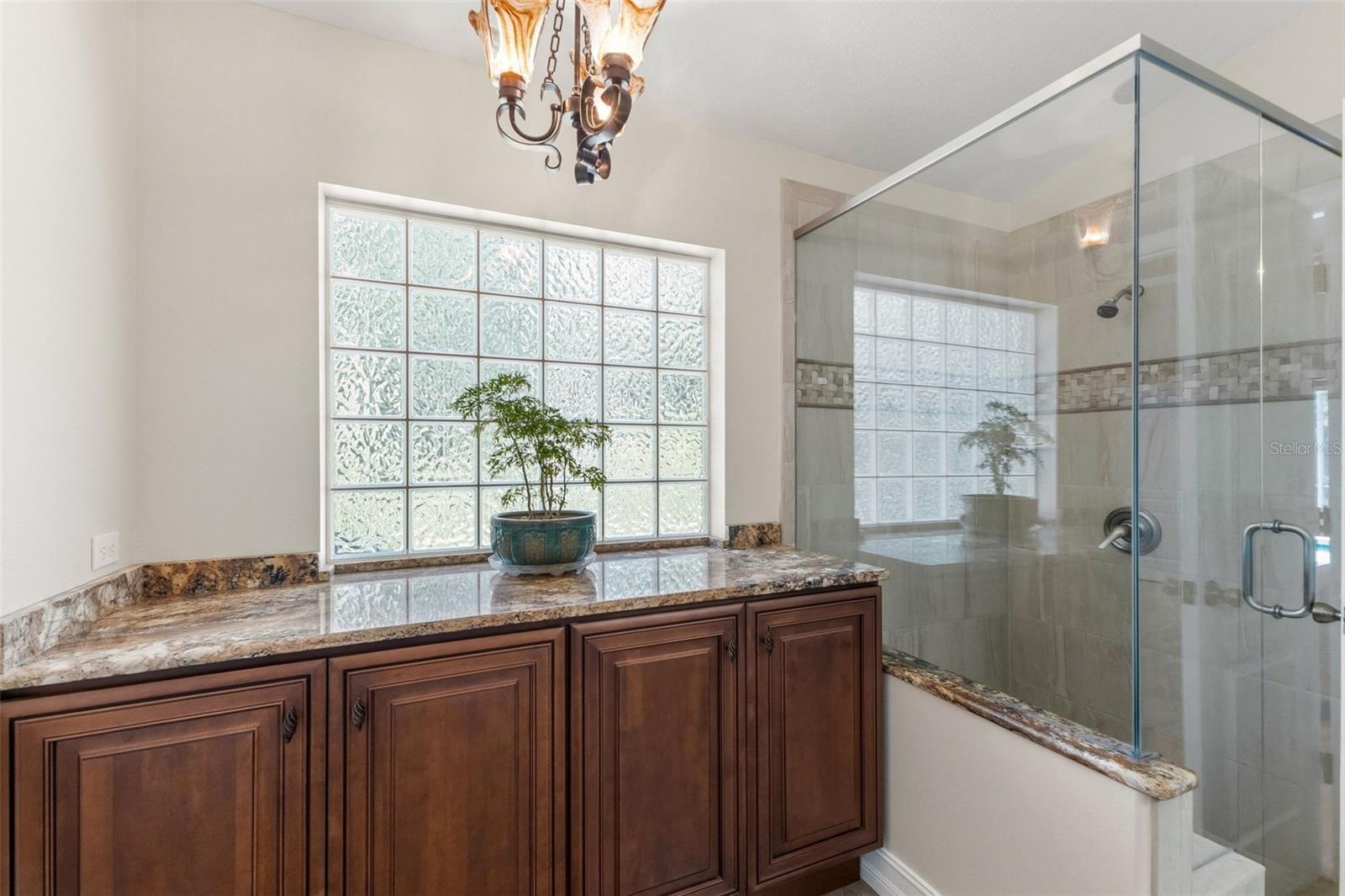 19221 Robin Perch Ln Property Photo 28