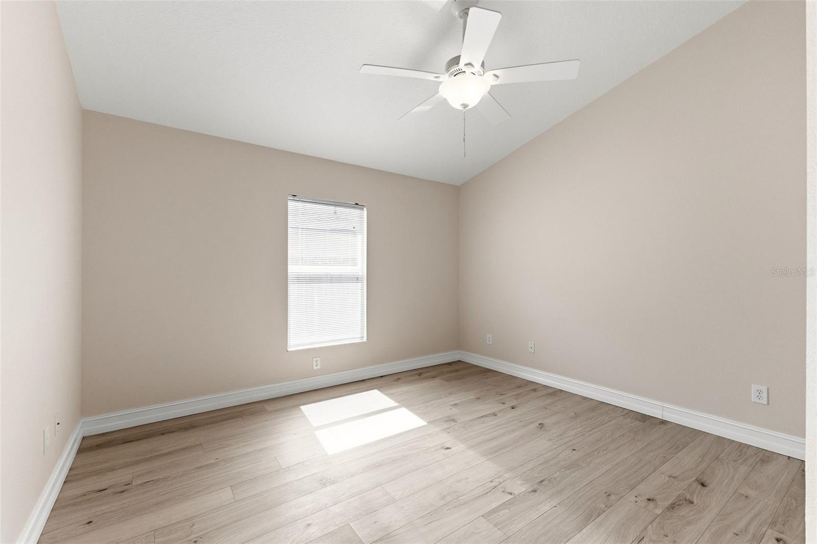 19221 Robin Perch Ln Property Photo 39