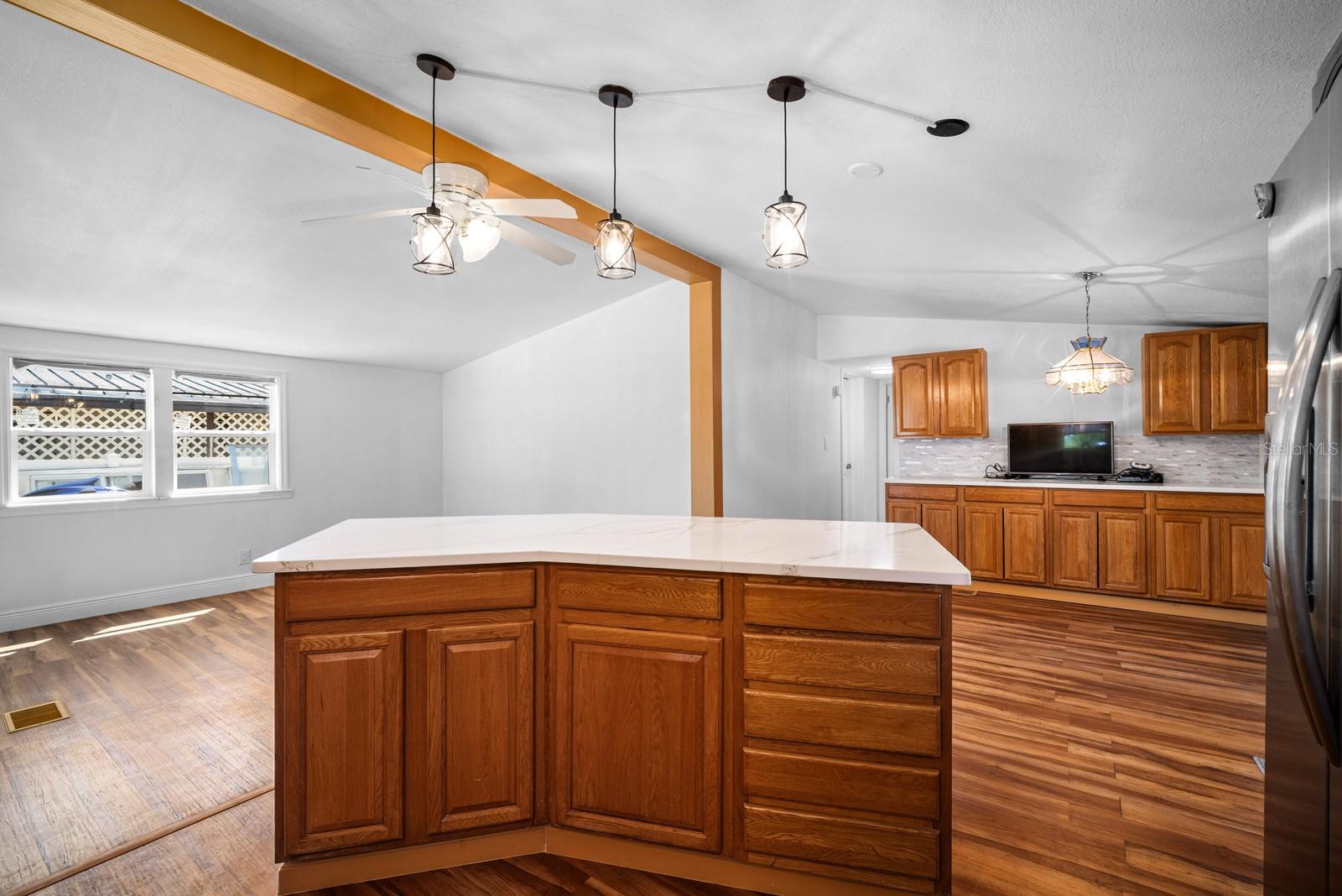 9128 Otter Pass Property Photo 6
