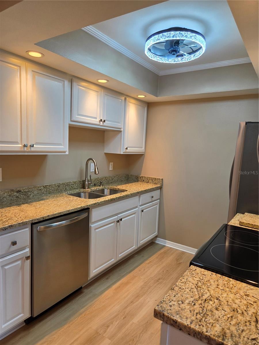 5800 Hollywood Blvd #125 Property Photo 12