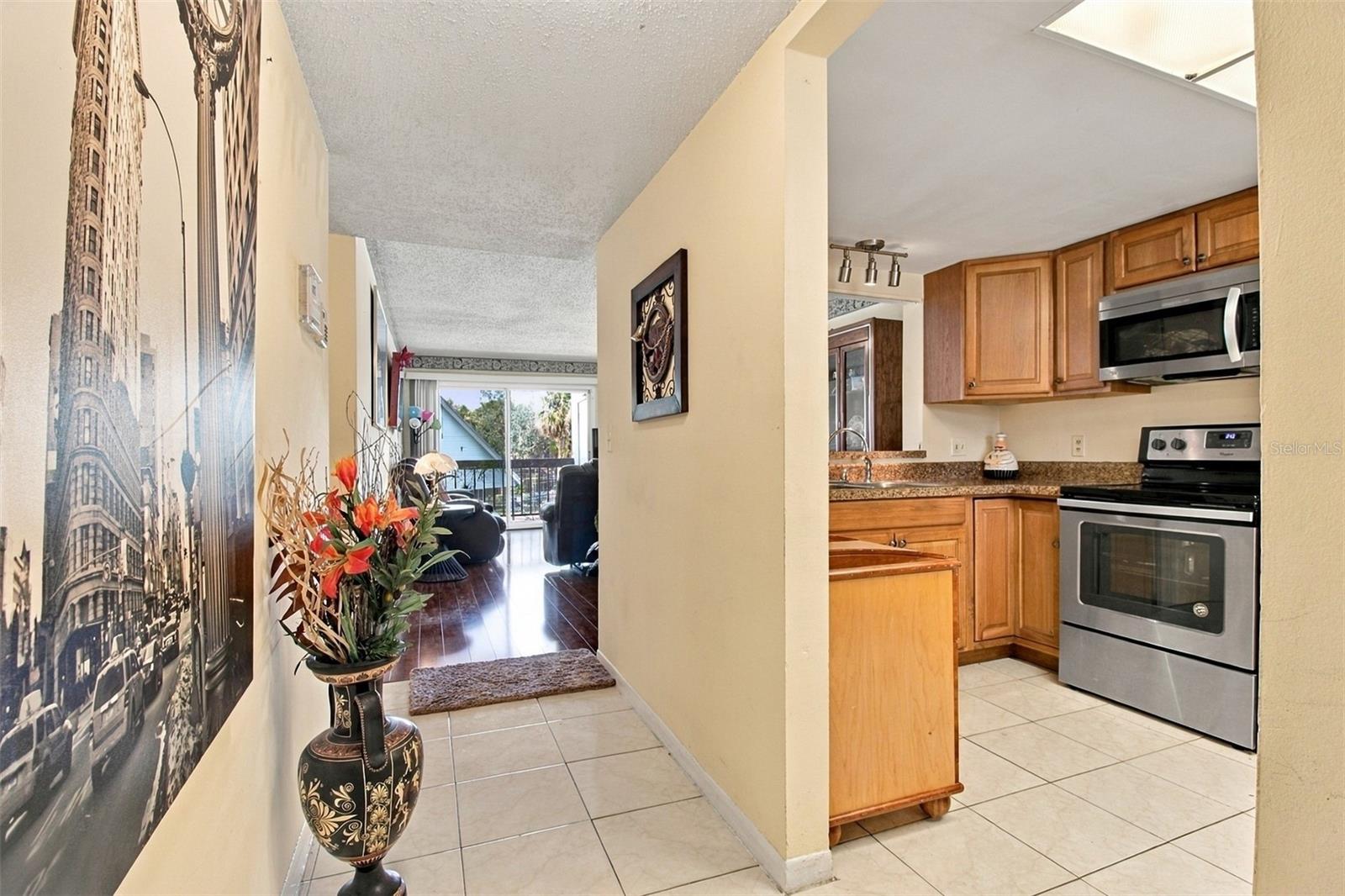 6308 Newtown Cir #8b5 Property Photo 11