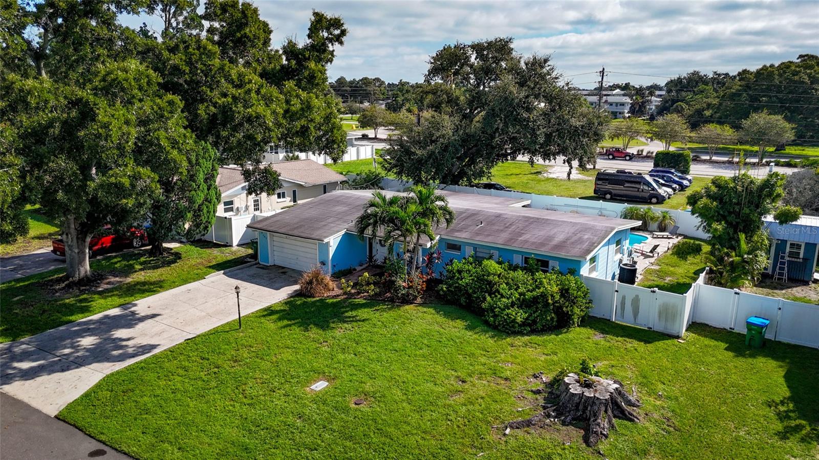 8465 Ridgewood Cir Property Photo 1