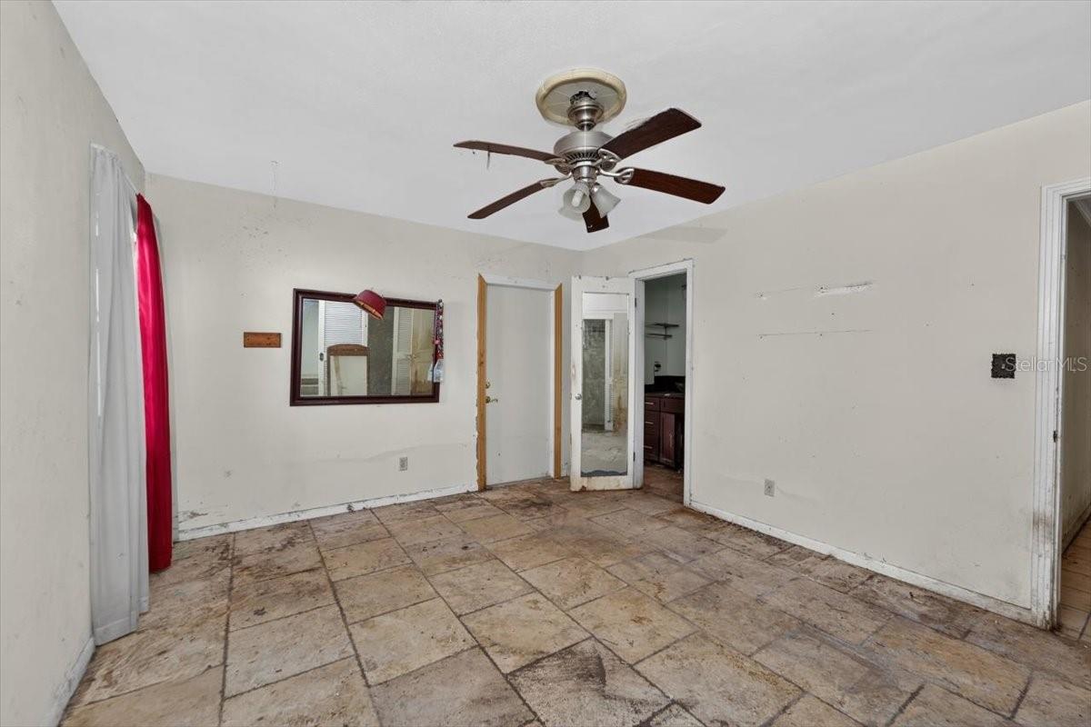 114 W Davis Blvd Property Photo 33