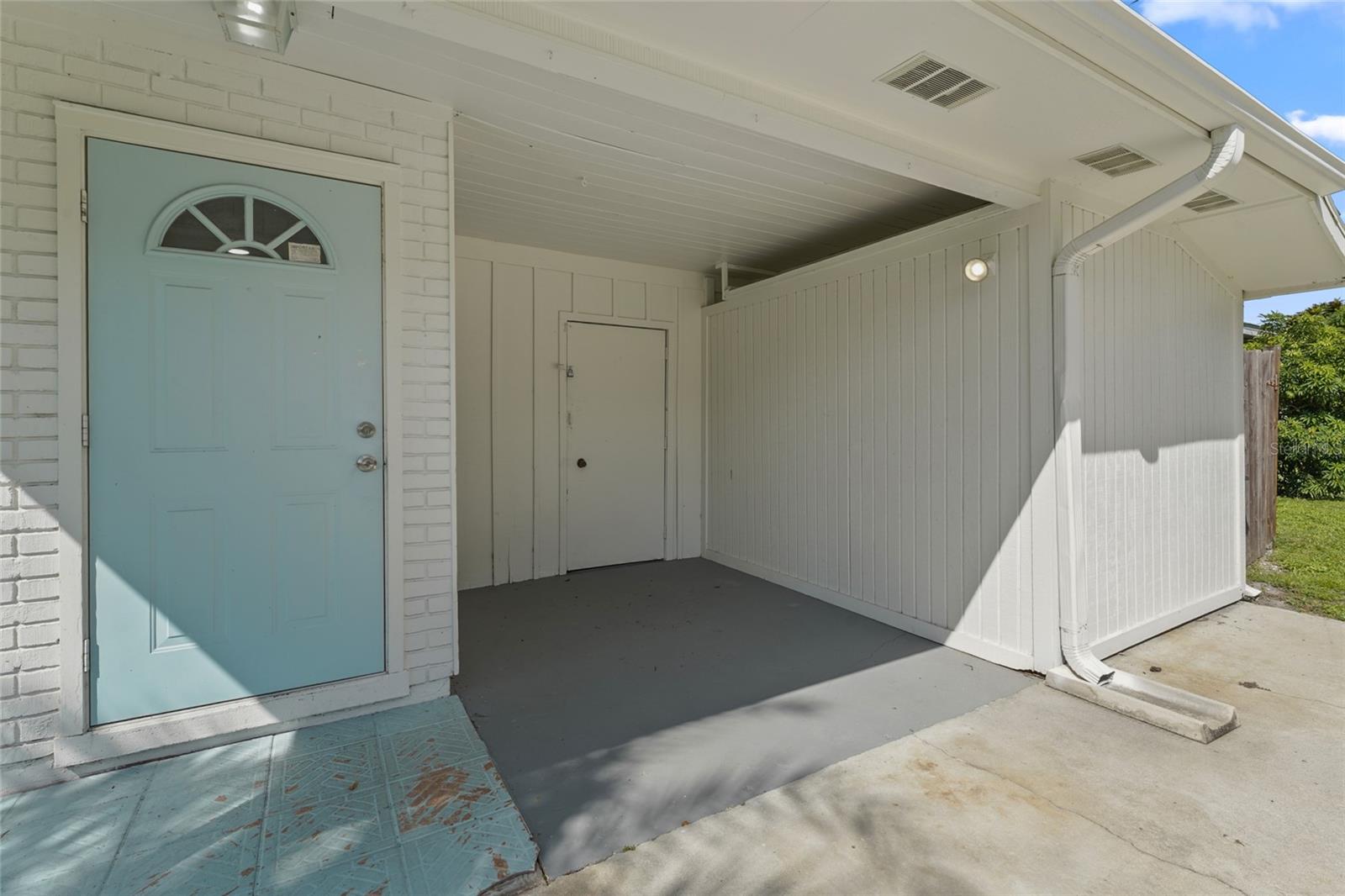 2901 Poplar St Property Photo 7