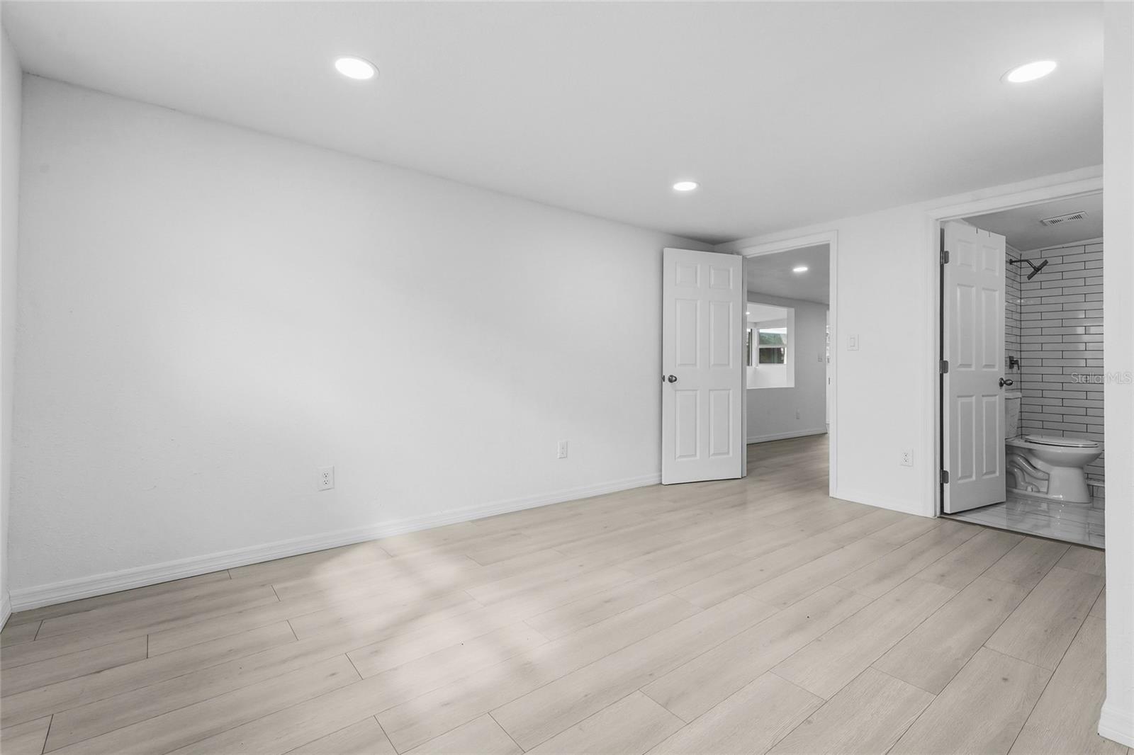 2901 Poplar St Property Photo 20