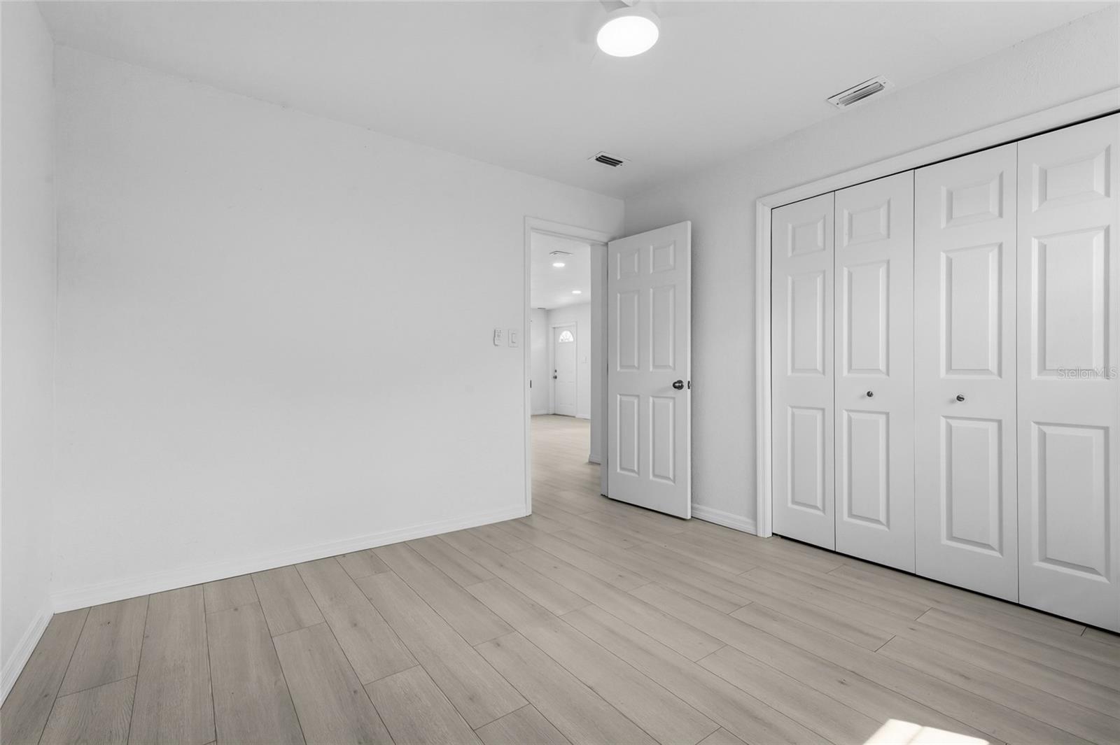 2901 Poplar St Property Photo 28