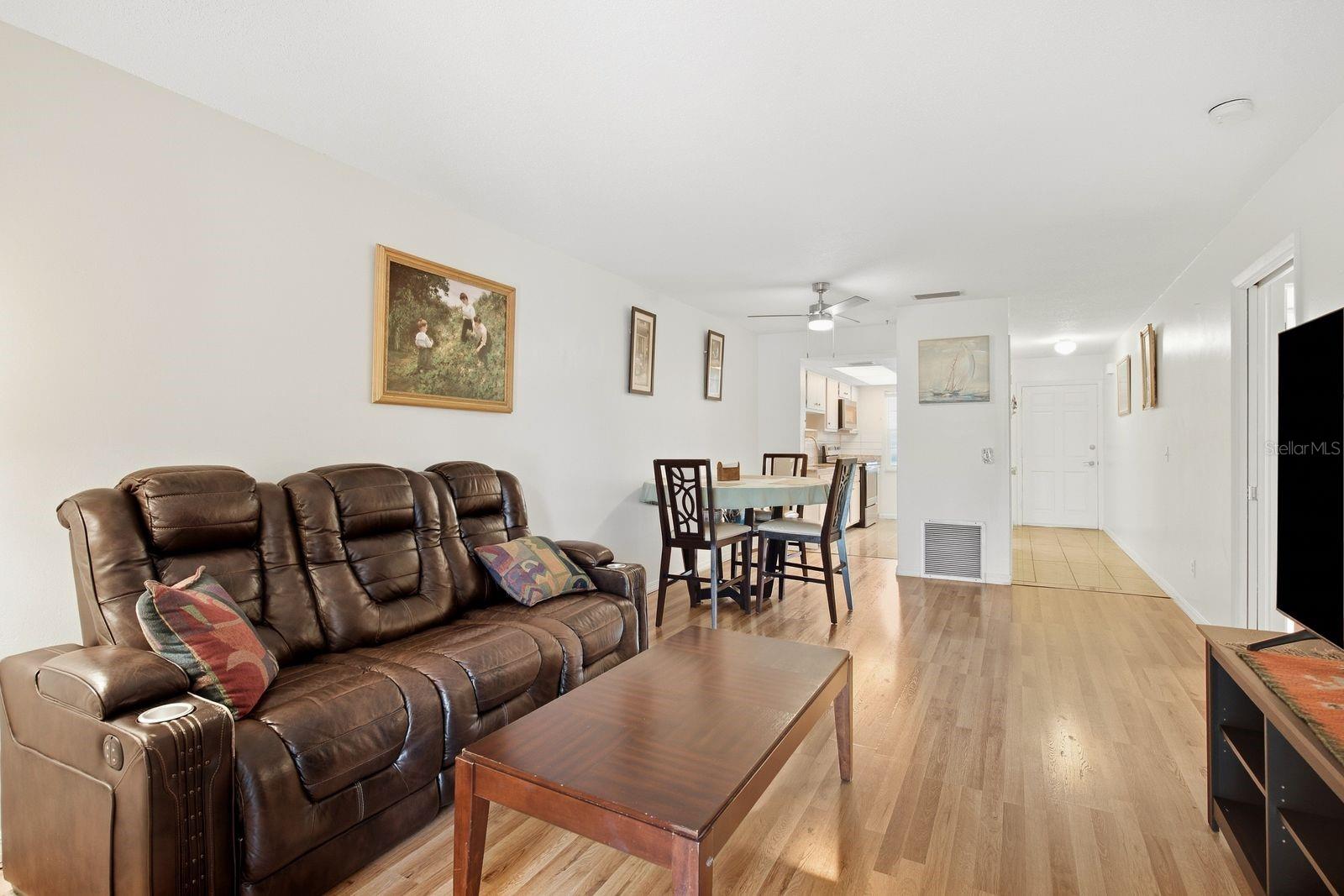 300 Clyde Ln #209 Property Photo 6