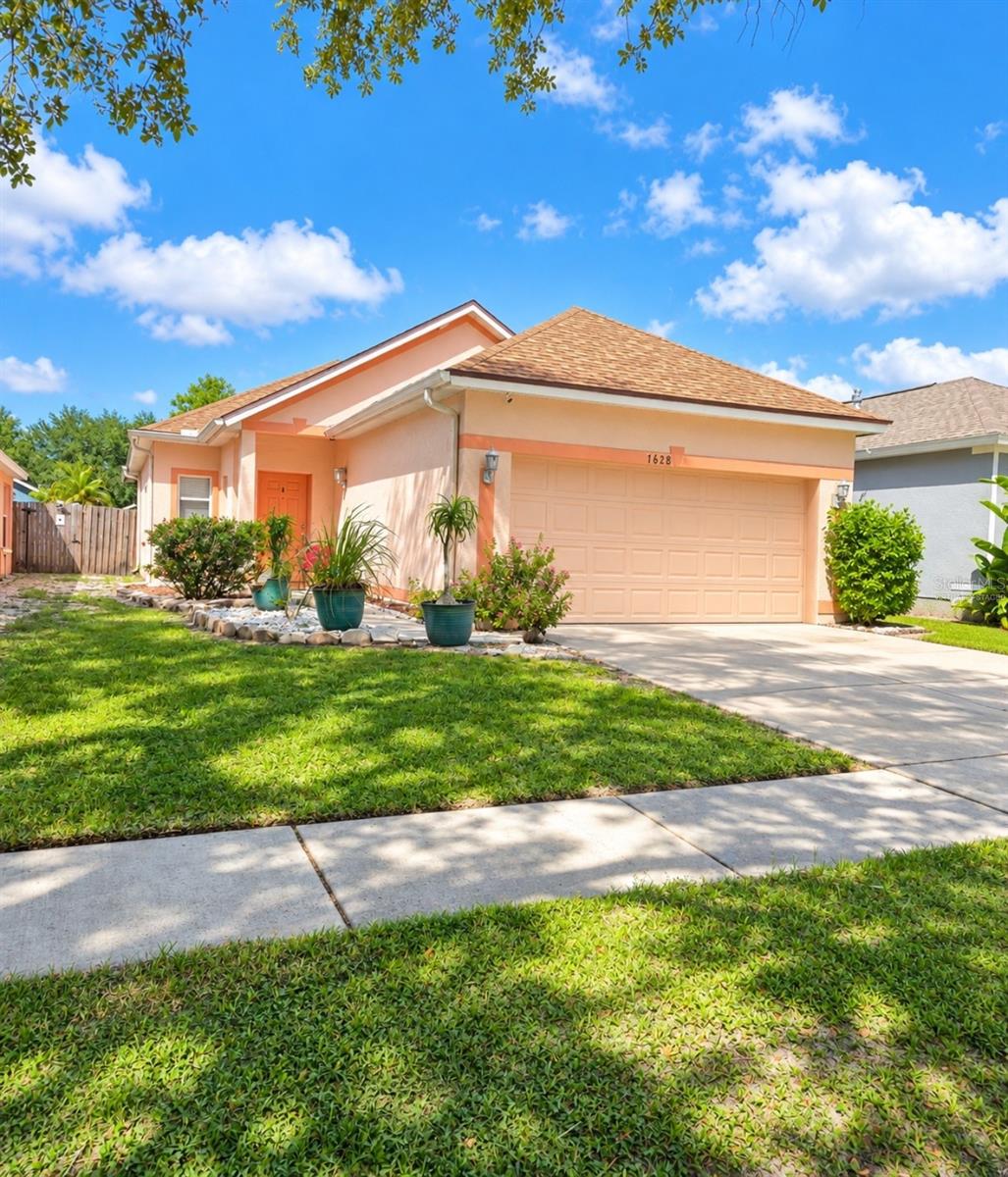 7628 CLOVELLY PARK PLACE Property Photo 1