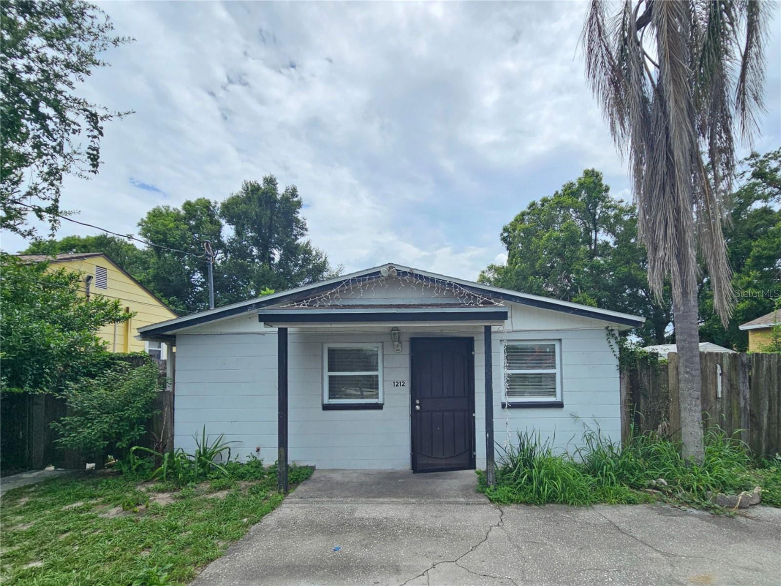 1212 W MARJORIE ST Property Photo 1