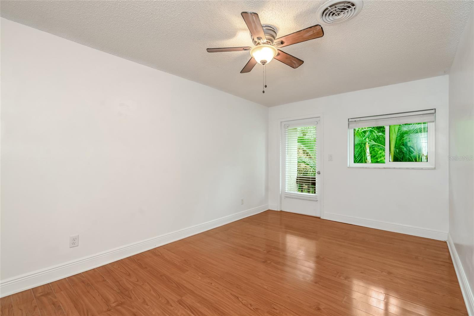 501 E Bay Dr #702 Property Photo 18