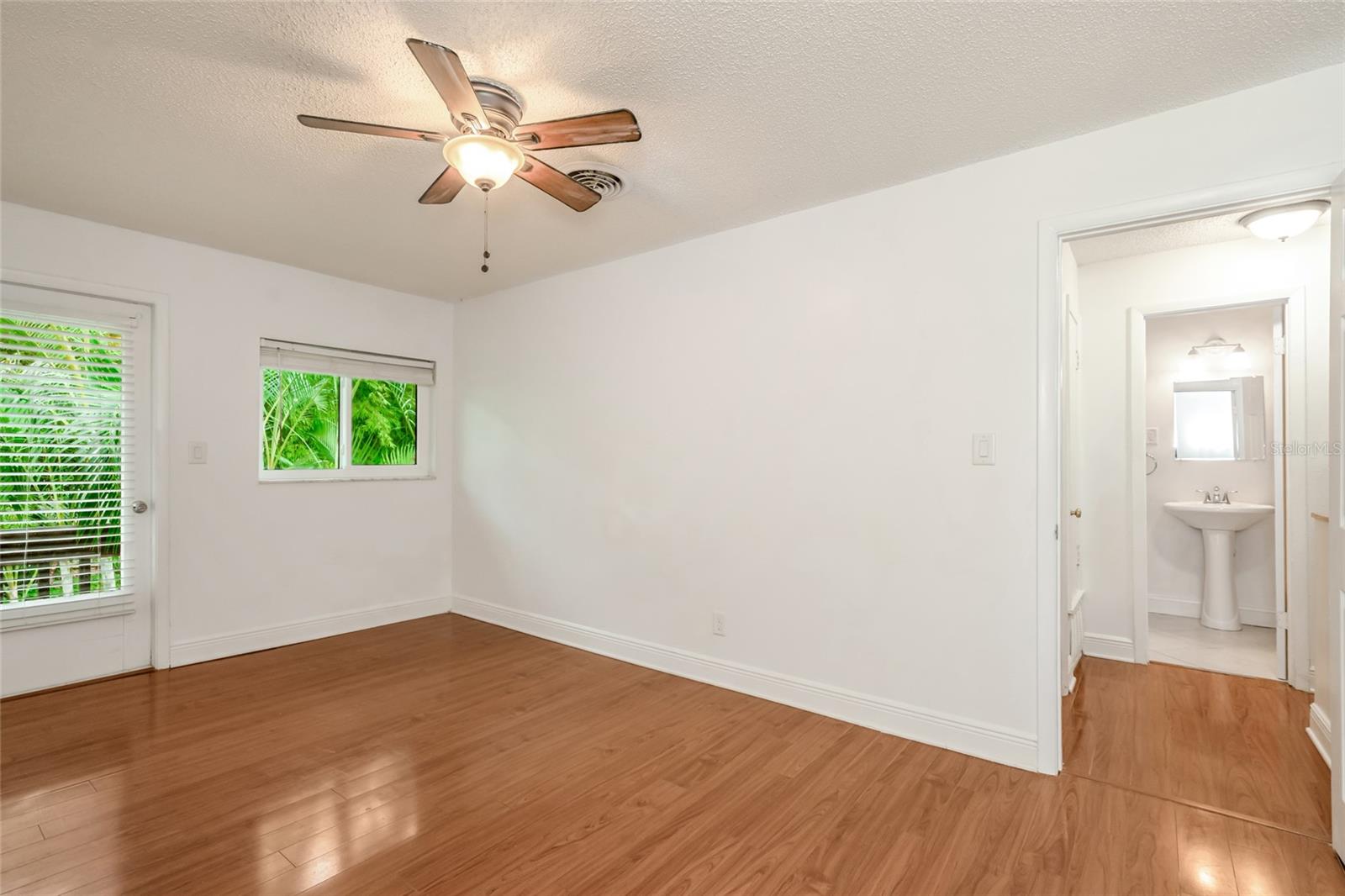 501 E Bay Dr #702 Property Photo 22