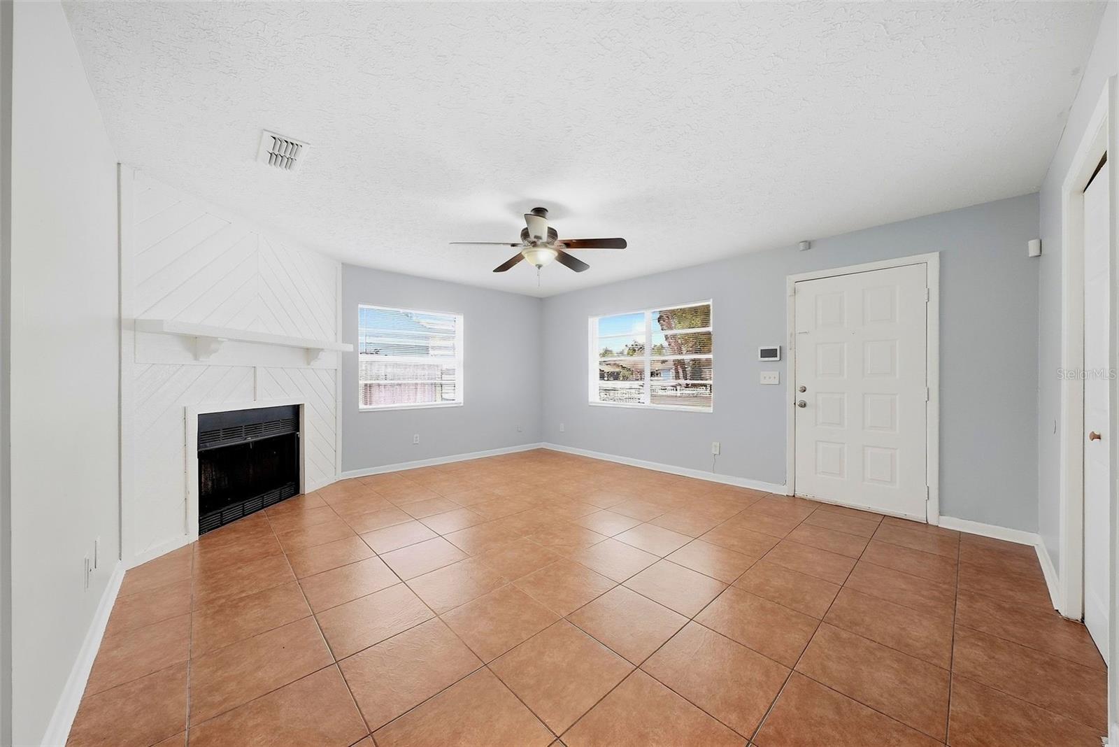 8904 N Boulevard Property Photo 9