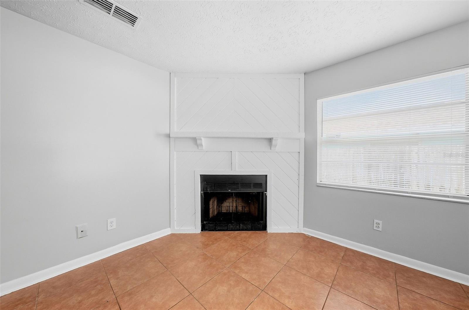 8904 N Boulevard Property Photo 10