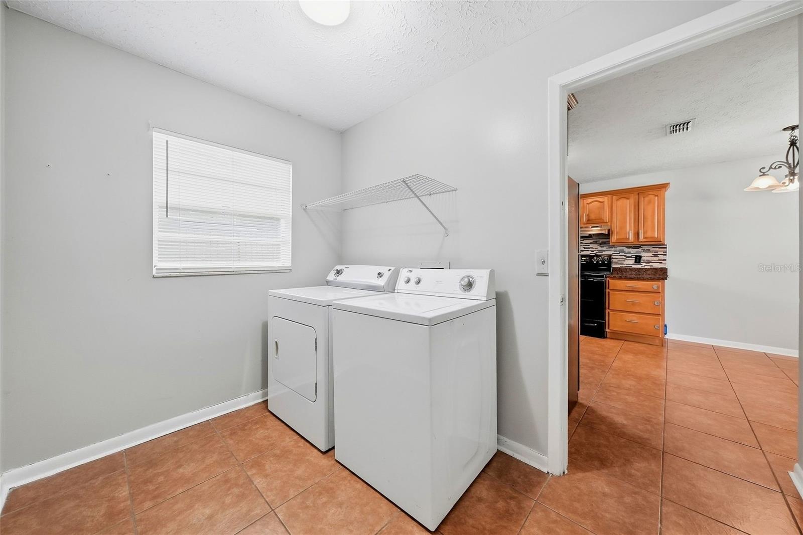 8904 N Boulevard Property Photo 19