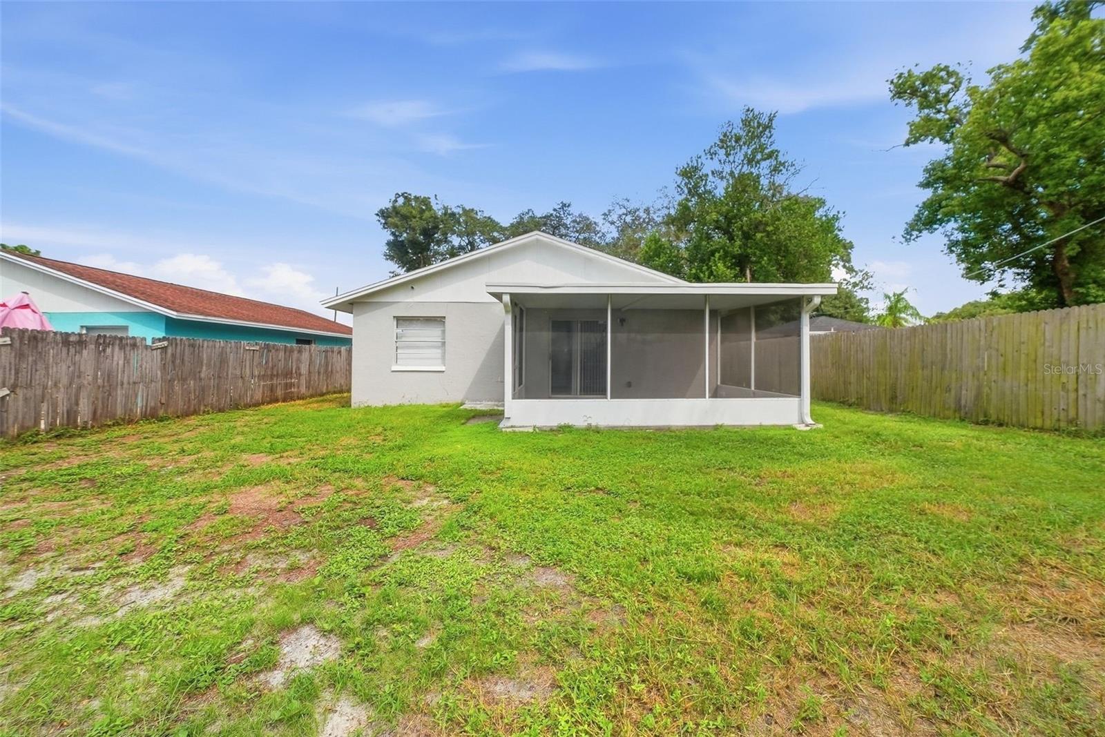 8904 N Boulevard Property Photo 34