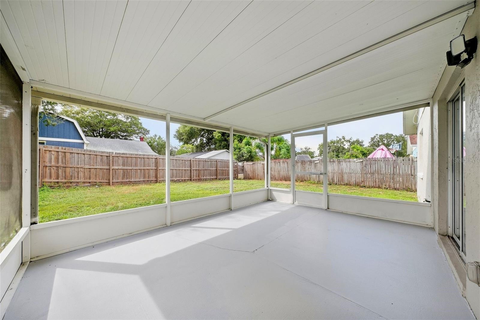 8904 N Boulevard Property Photo 37
