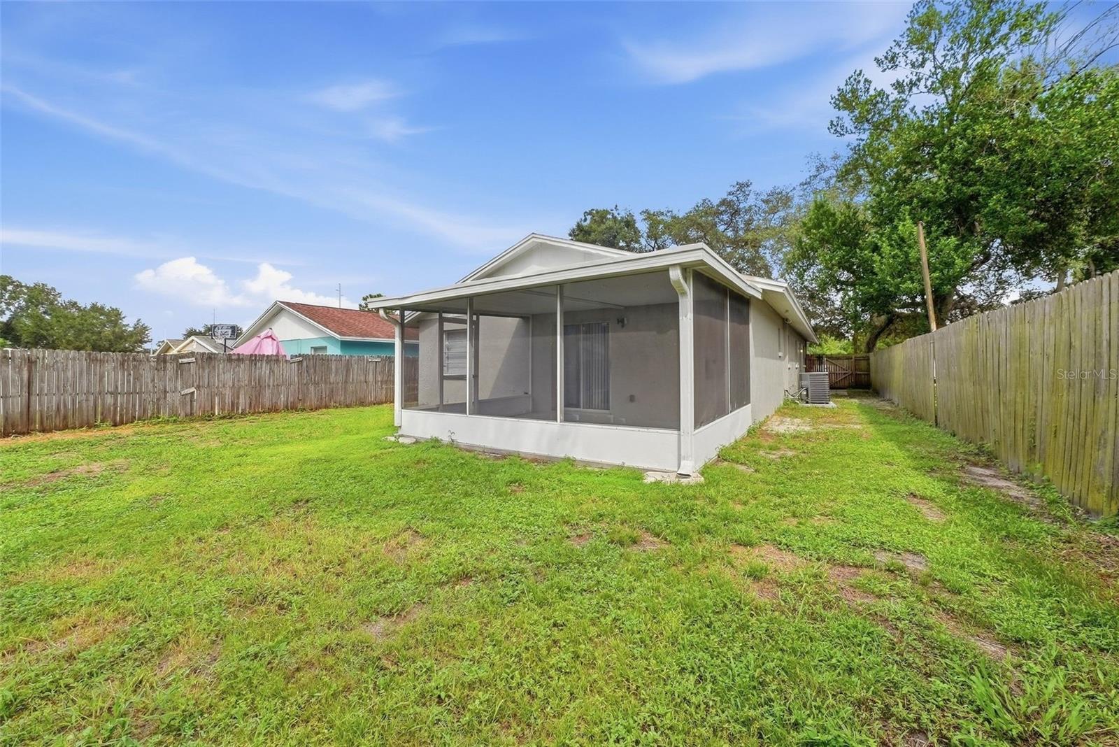 8904 N Boulevard Property Photo 39