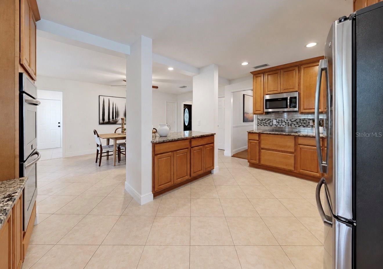 2818 Springdell Cir Property Photo 16