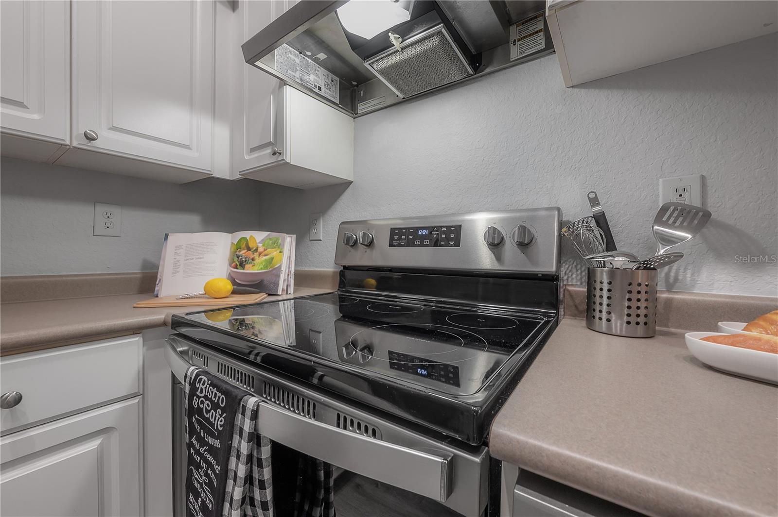 402 S Armenia Ave #114 Property Photo 12