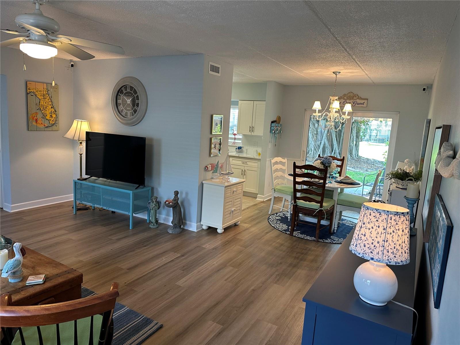 6930 Place De La Paix #1a Property Photo 3