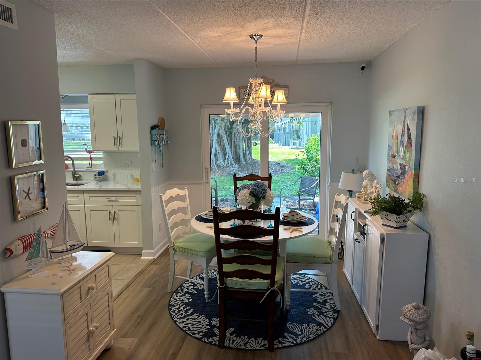 6930 Place De La Paix #1a Property Photo 4
