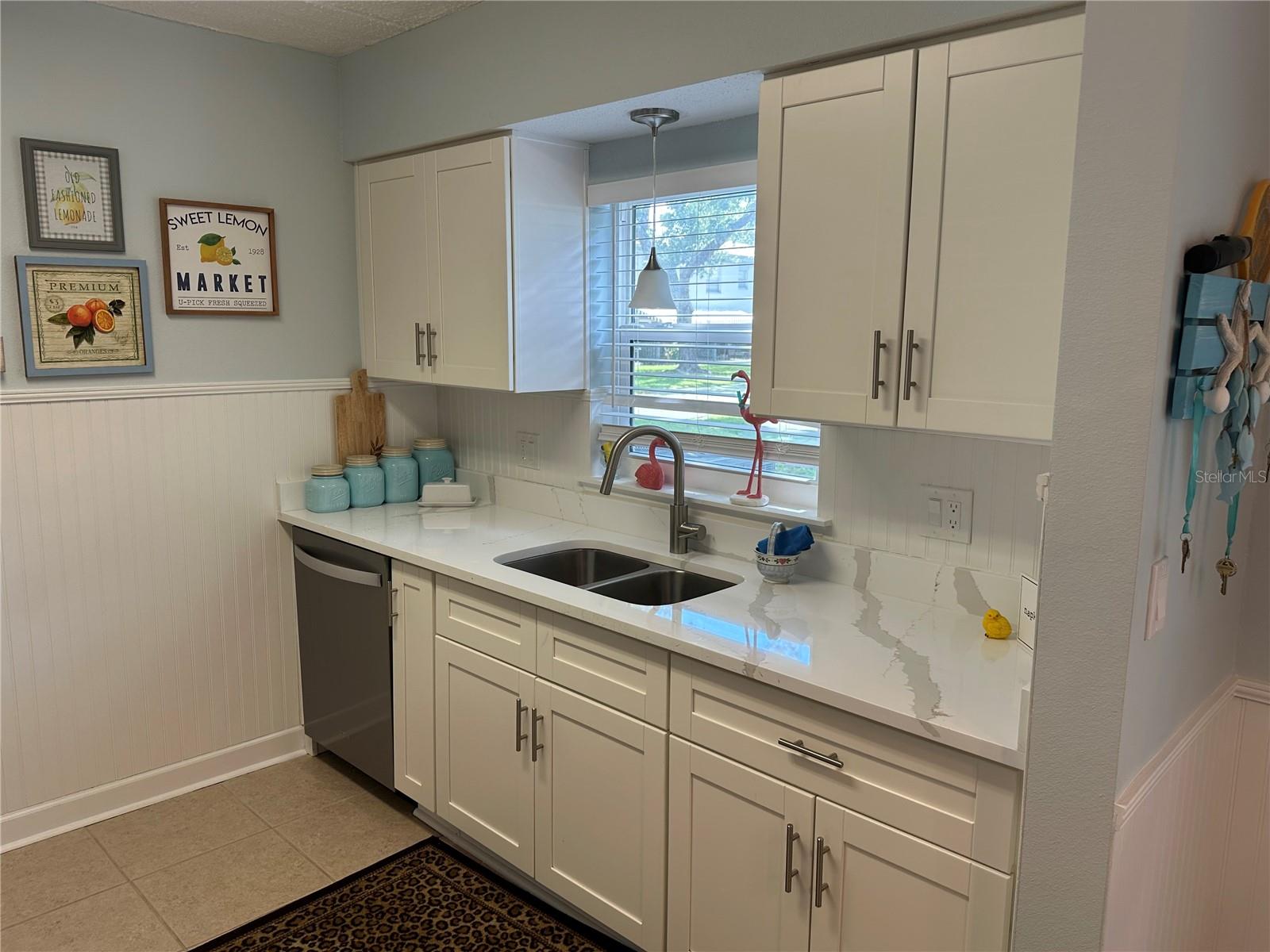 6930 Place De La Paix #1a Property Photo 7
