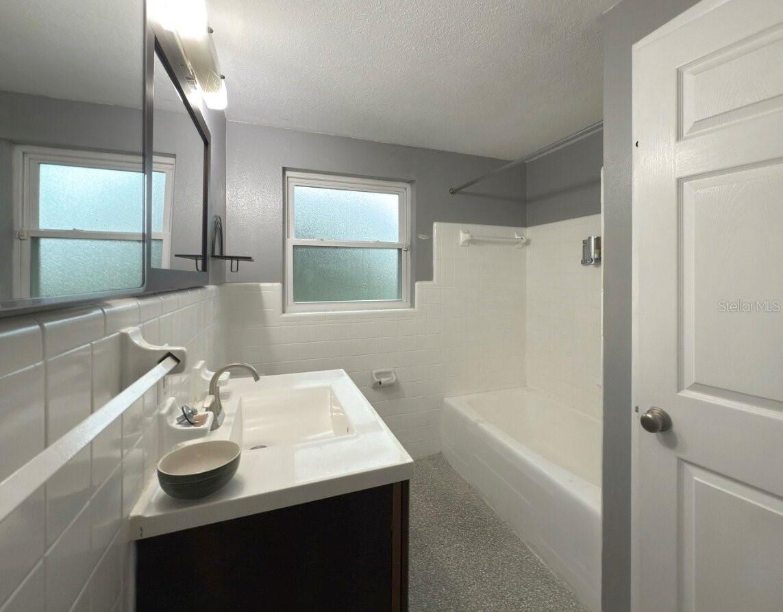 8611 N 30th St Property Photo 19