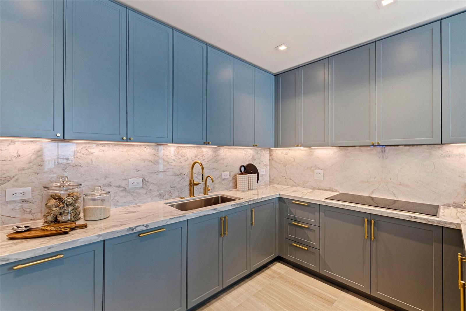 3015 S Ysabella Ave #2401 Property Photo 15