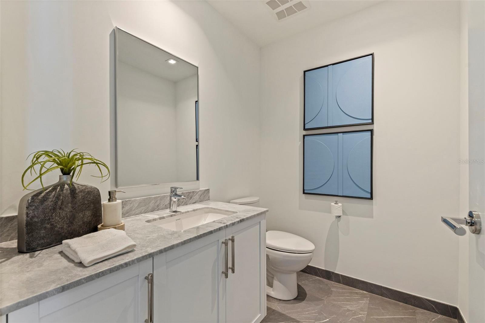 3015 S Ysabella Ave #2401 Property Photo 48