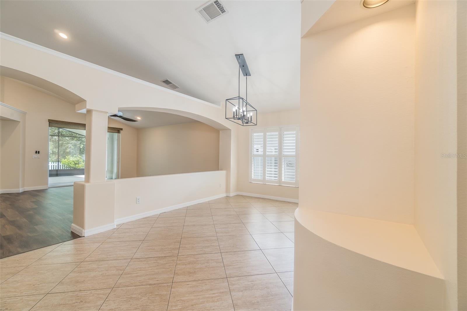 6918 Jamestown Manor Dr Property Photo 17