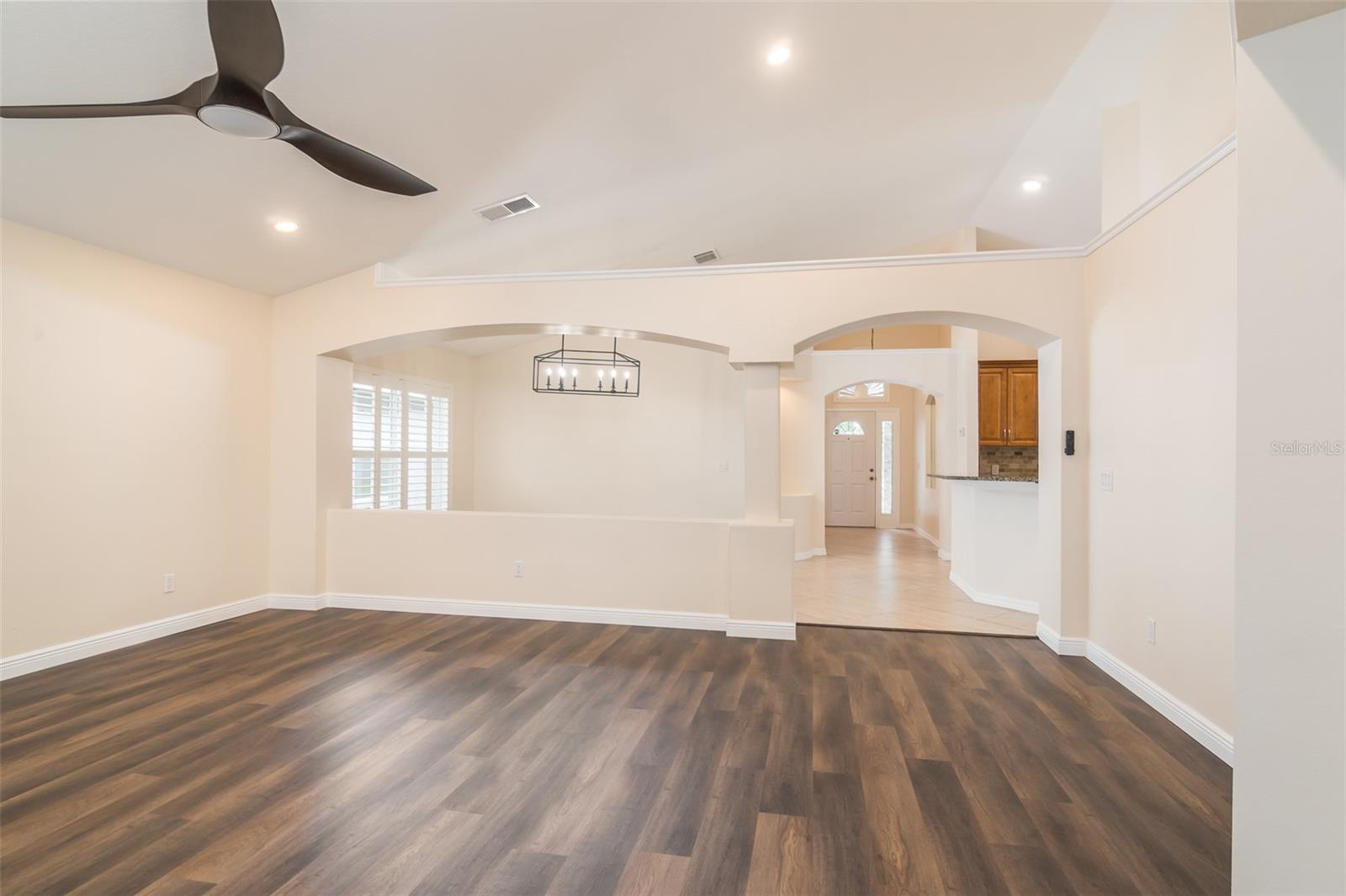 6918 Jamestown Manor Dr Property Photo 29