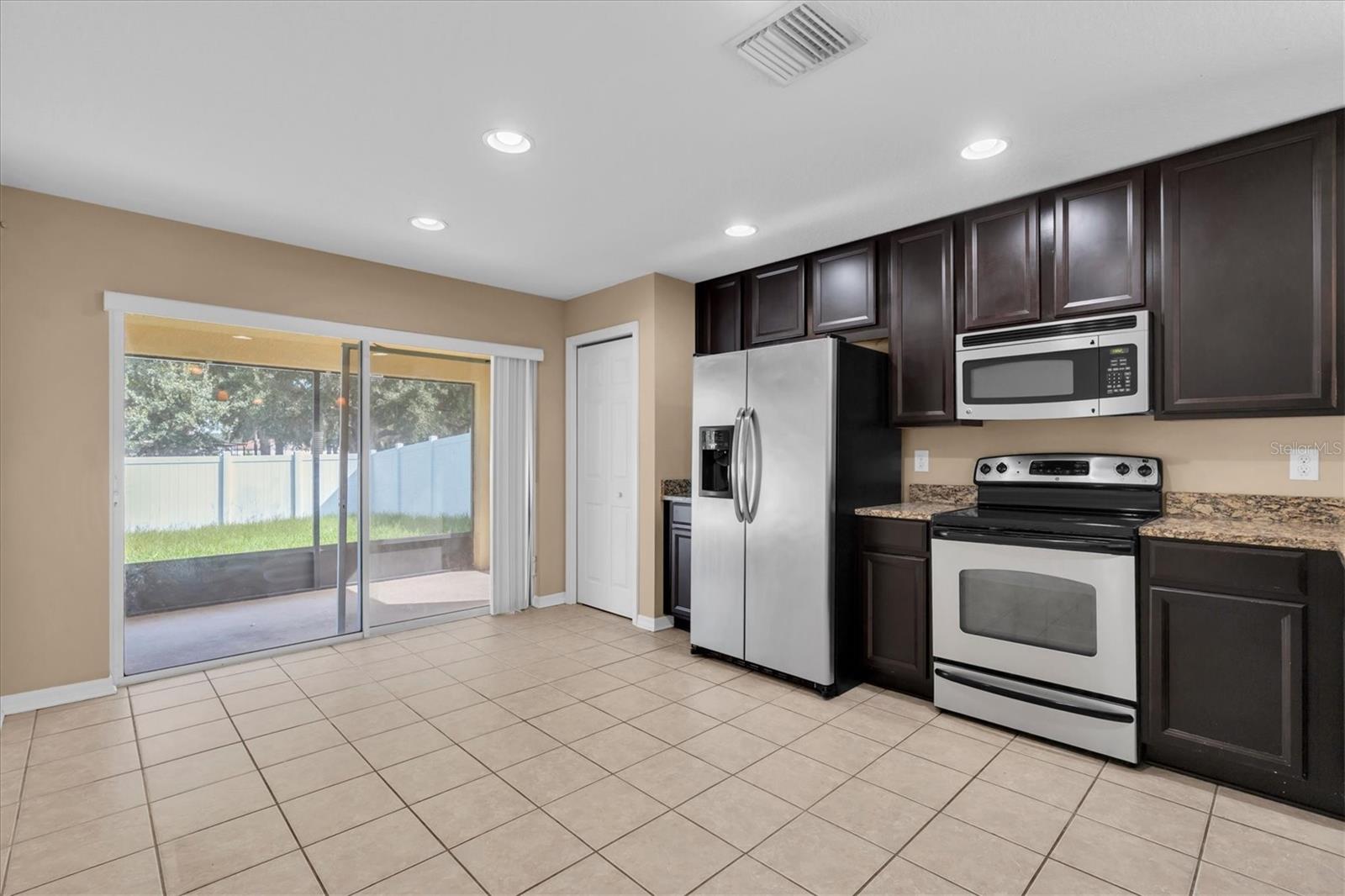 10314 Greystone Ridge Ct Property Photo 15