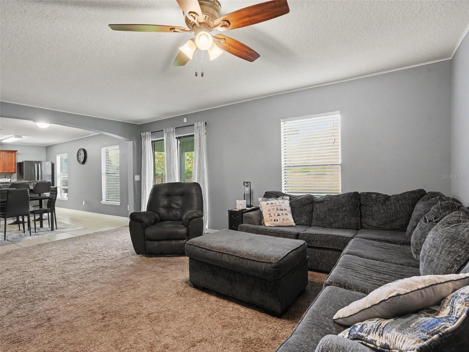 5660 Elsinore Way Property Photo 5
