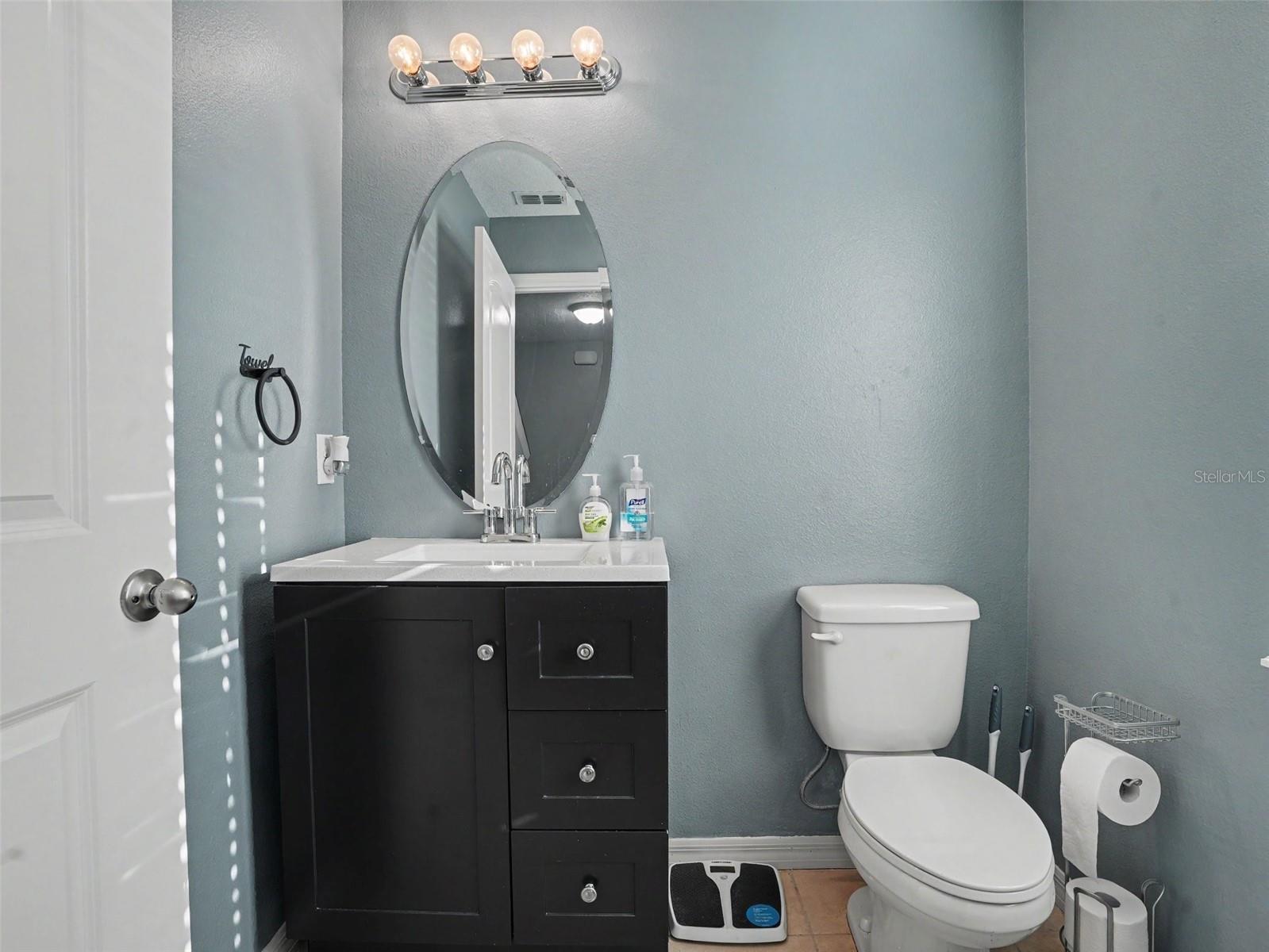 5660 Elsinore Way Property Photo 14