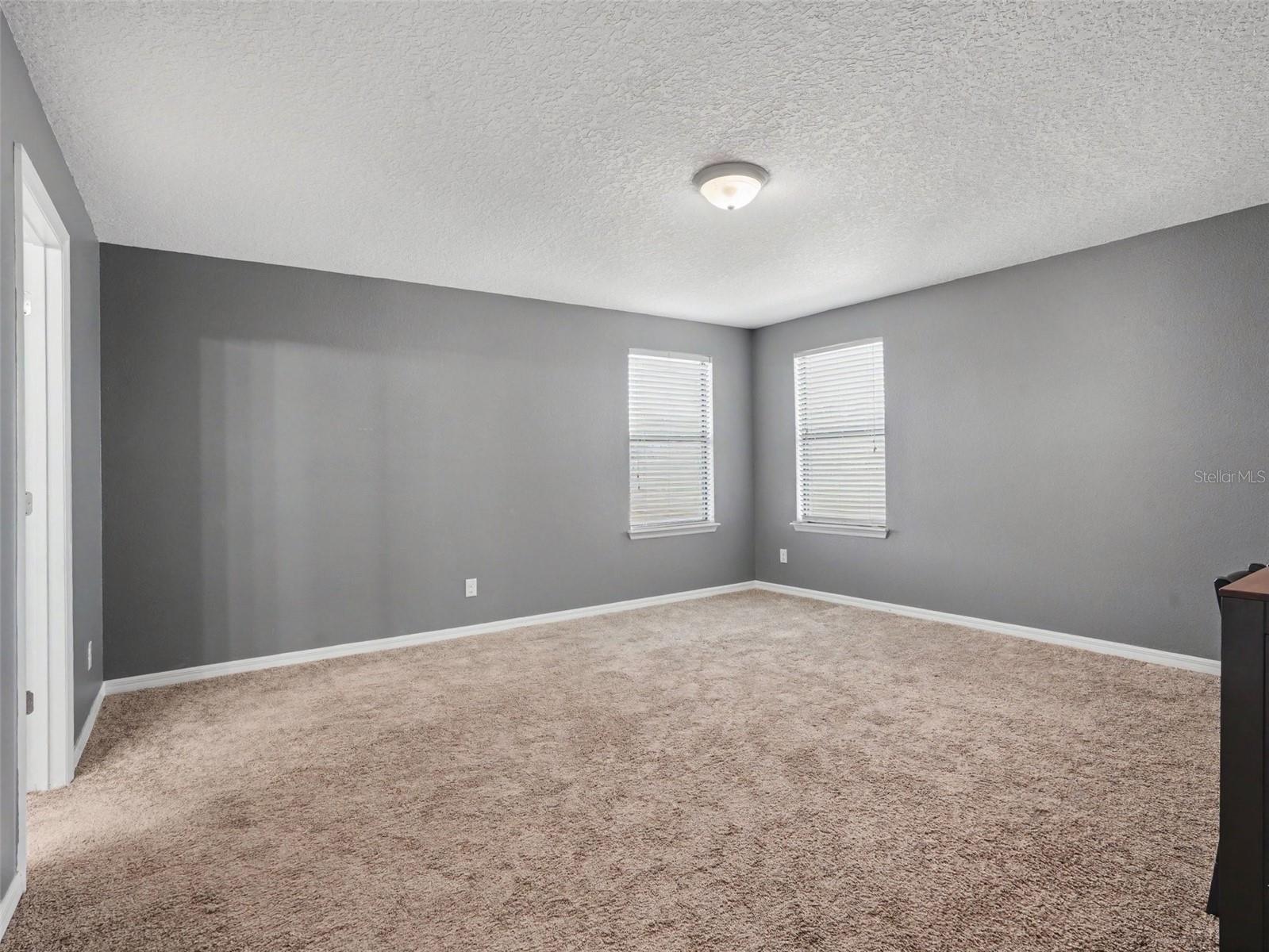 5660 Elsinore Way Property Photo 16